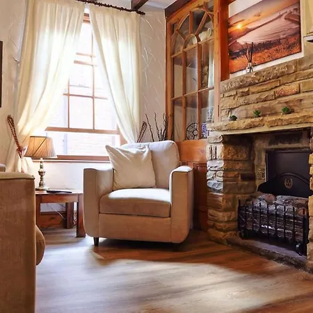 Cottages-Whitby - Bishops Cottage Apartment *